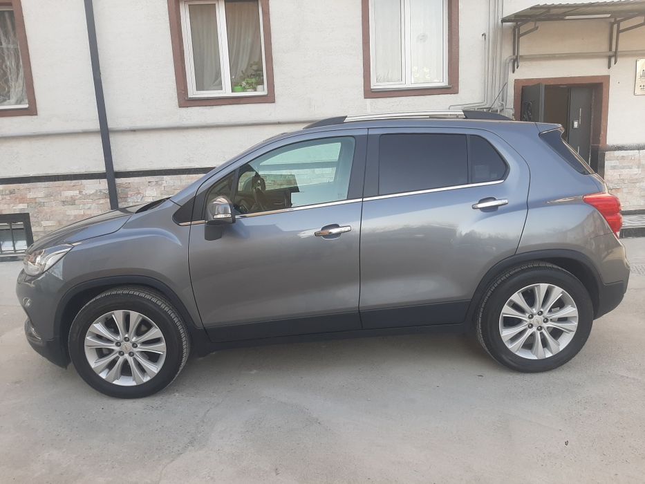 Tracker premier sotiladi