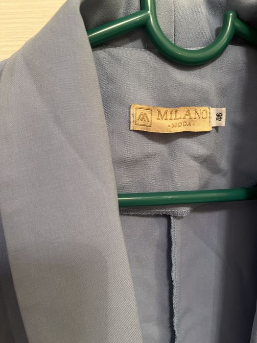 Женский голубой пиджак