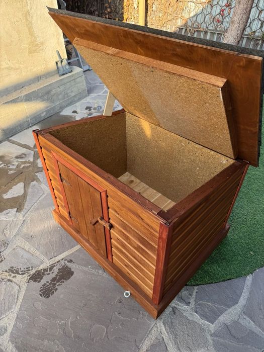 Будка для собак утепленная