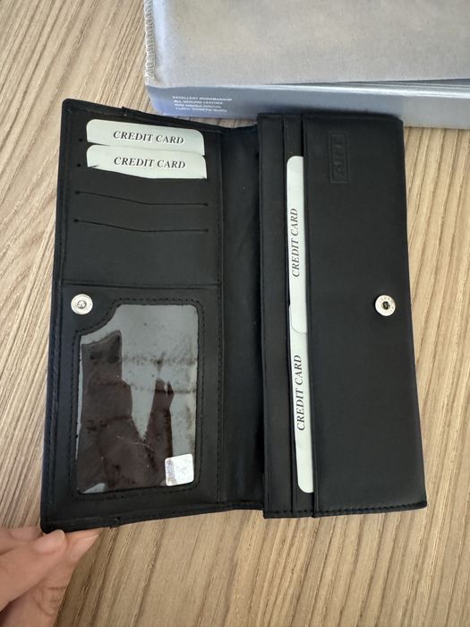 Портфейл / Портмоне Art / ново