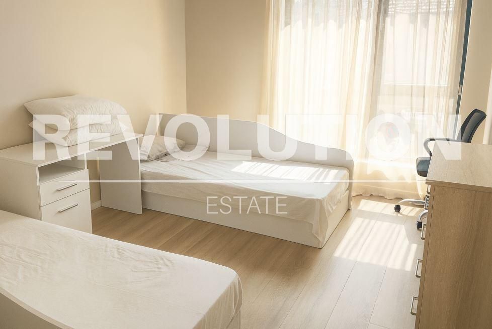 Дава се под наем Двустаен апартамент в Варна, Колхозен пазар - 68 кв.м за 500 € - Снимка #3