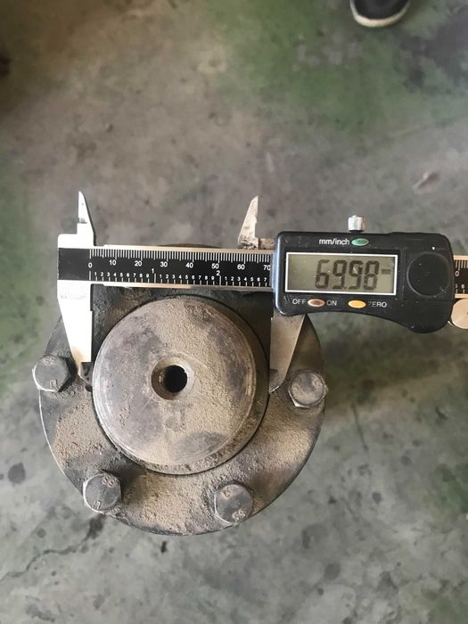 Cilindru hidraulic de forta, piston diametrul 70mm lung 570mm