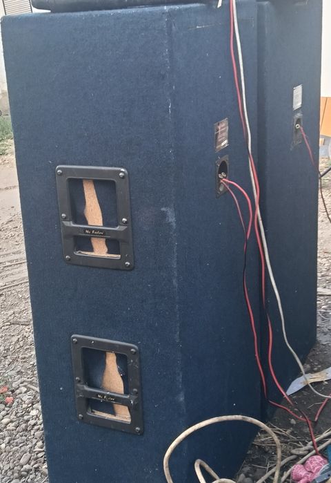 Boxe vând schimb