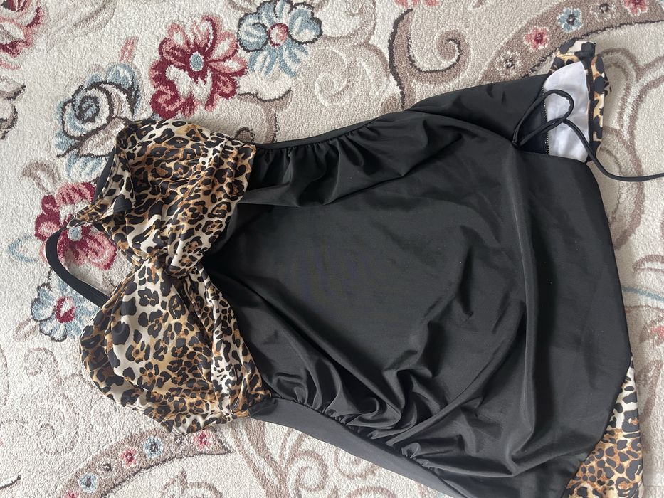 Продам купальник