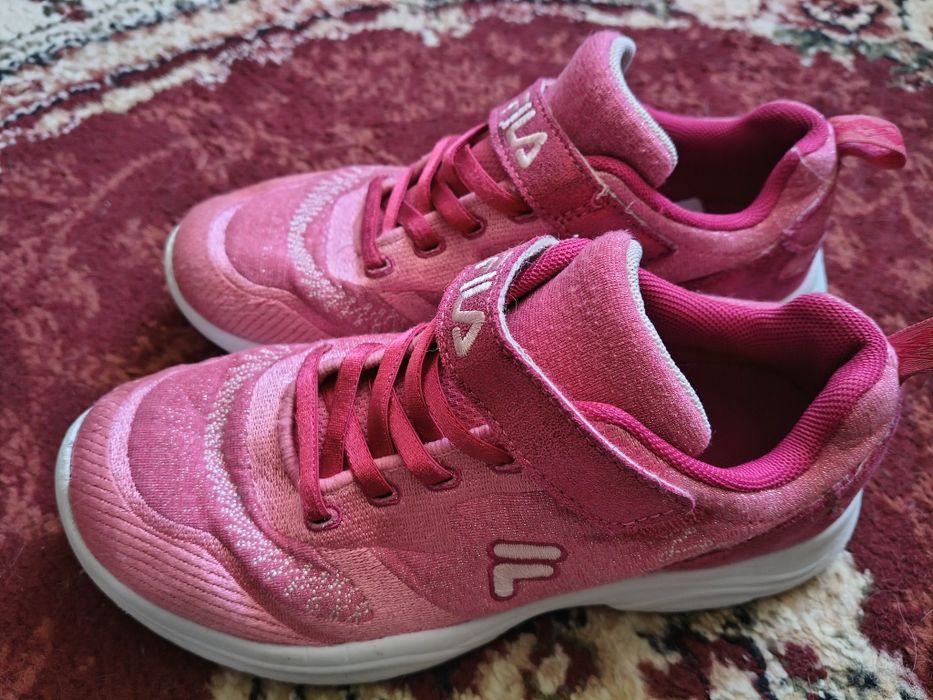 Adidași Fila mărime 33 stare foarte buna