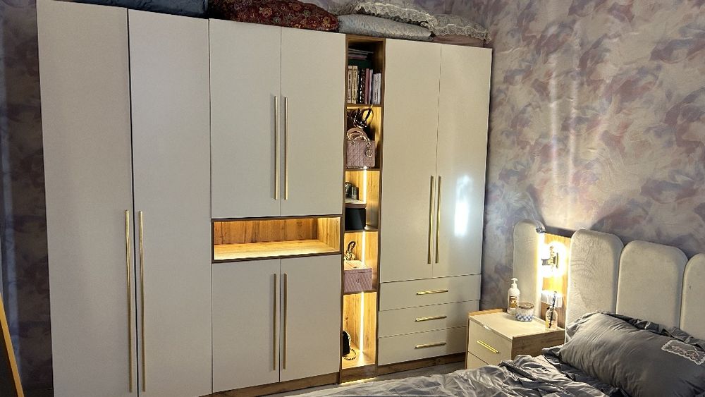 Уй сотилади барча жихозлари бн