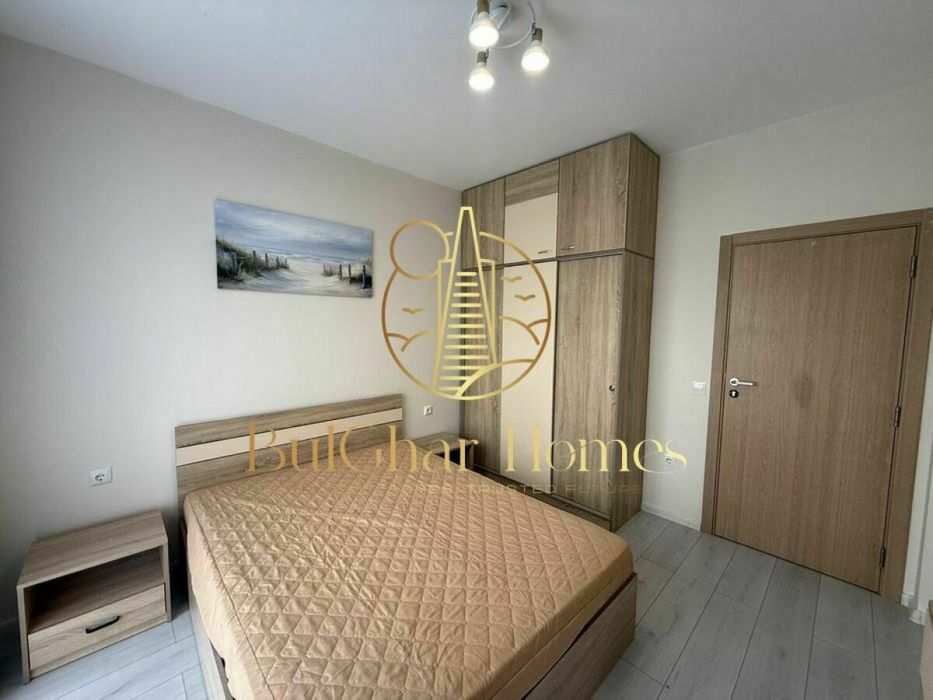 Дава се под наем Двустаен апартамент в Варна, Бриз - 65 кв.м за 598.23 € - Снимка #1