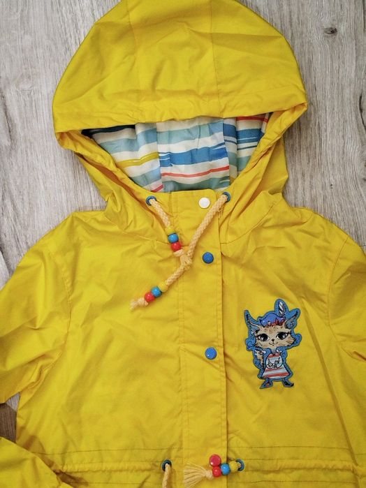 Фирменный дождевик на девочку