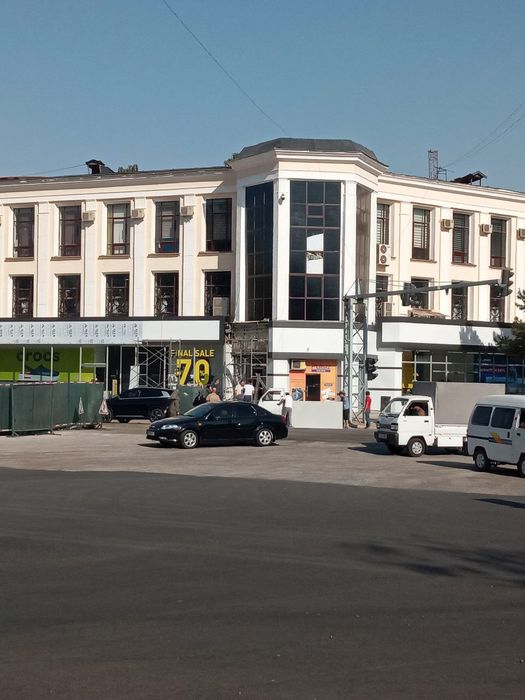 Arenda magazin 700 kv 2 etaj crochna kletn kere