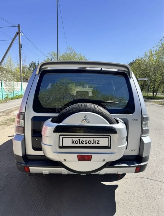 Продам Mitsubishi Pajero IV авто
