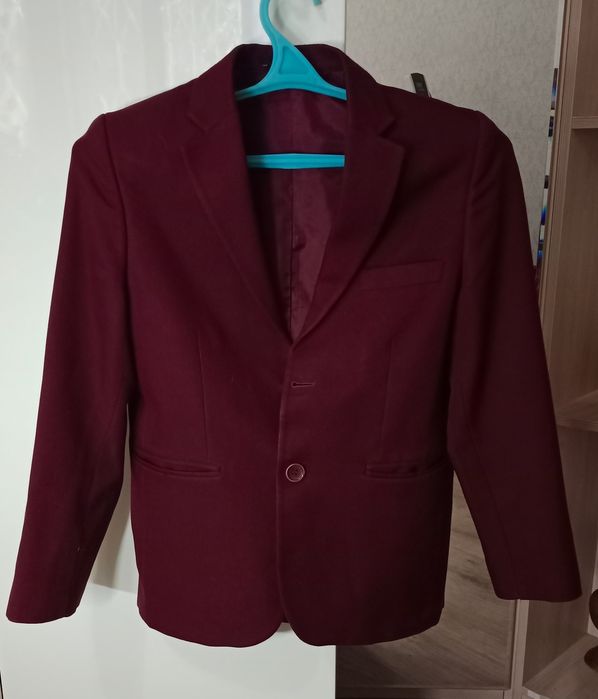 Продам школьный пиджак