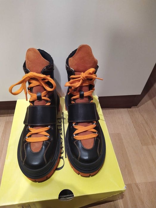 Дамски бутикови боти