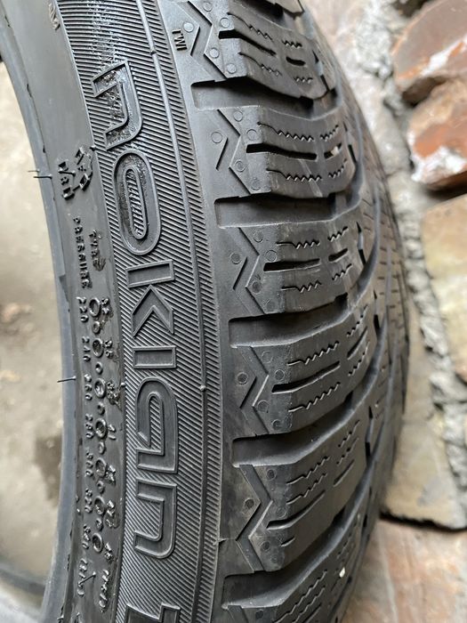 255/40/20 пара бу нокиан