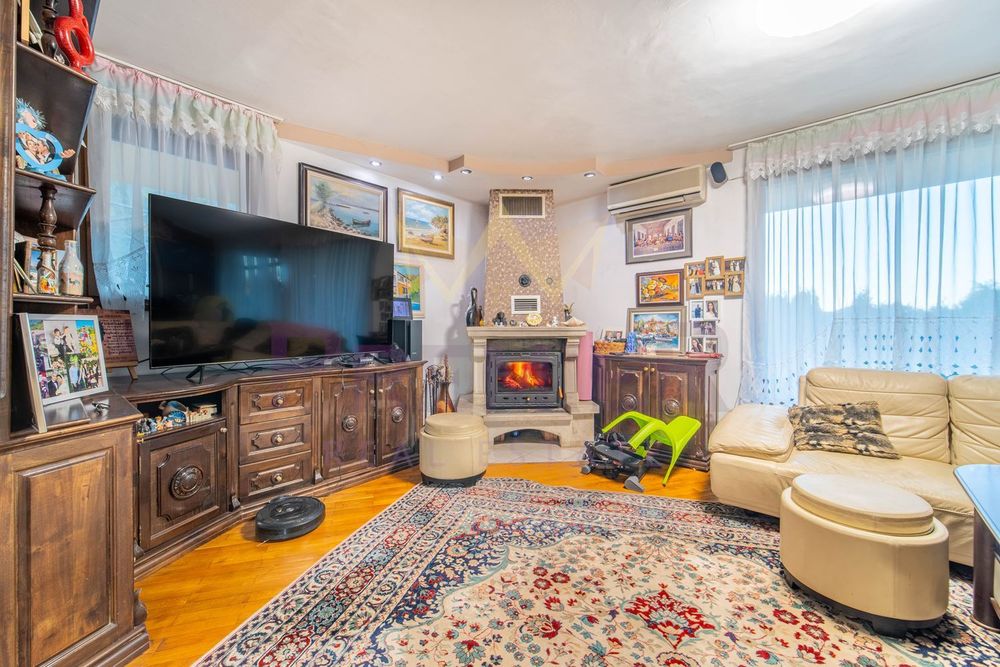 Продава се Къща в Варна, Аспарухово - 310 кв.м за 1149 €/кв.м - Снимка #1