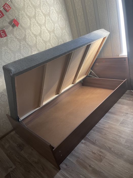 Продам кровать