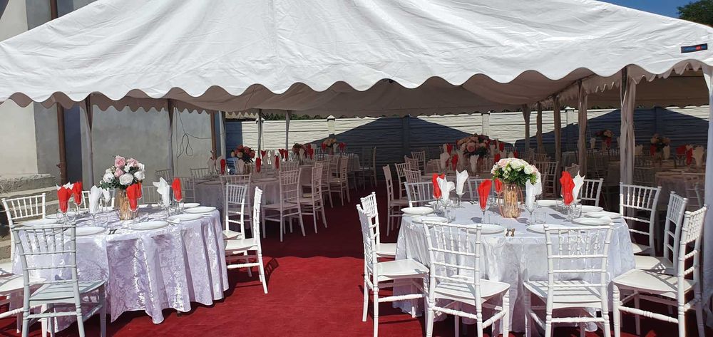 Închiriere corturi pentru evenimente – Complet utilate