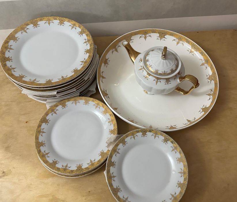 Срочно Продаю посуди