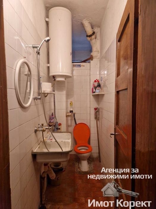 Продава се Двустаен апартамент в Асеновград - 67 кв.м за 941 €/кв.м - Снимка #2