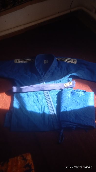 Kimano 16 17 yoshli bolarga