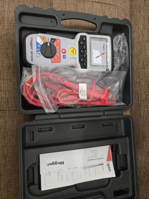 Tester de insularizare/instalații electrice Megger MIT 420/2
