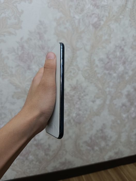 СРОЧНО iphone 11 pro max в отличном состояний