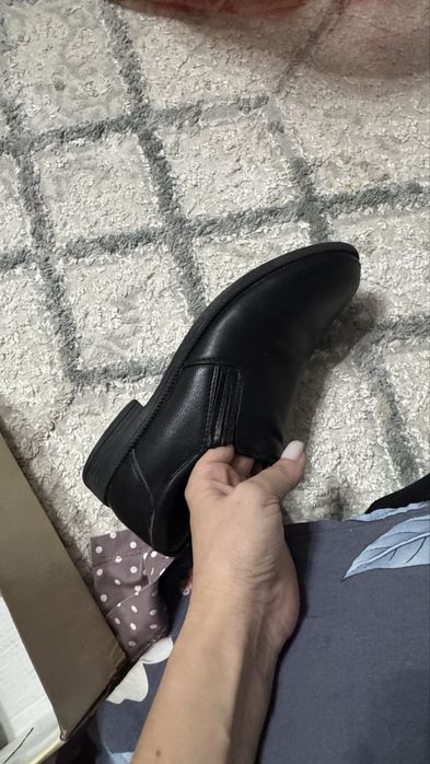 Продам женскую обувь