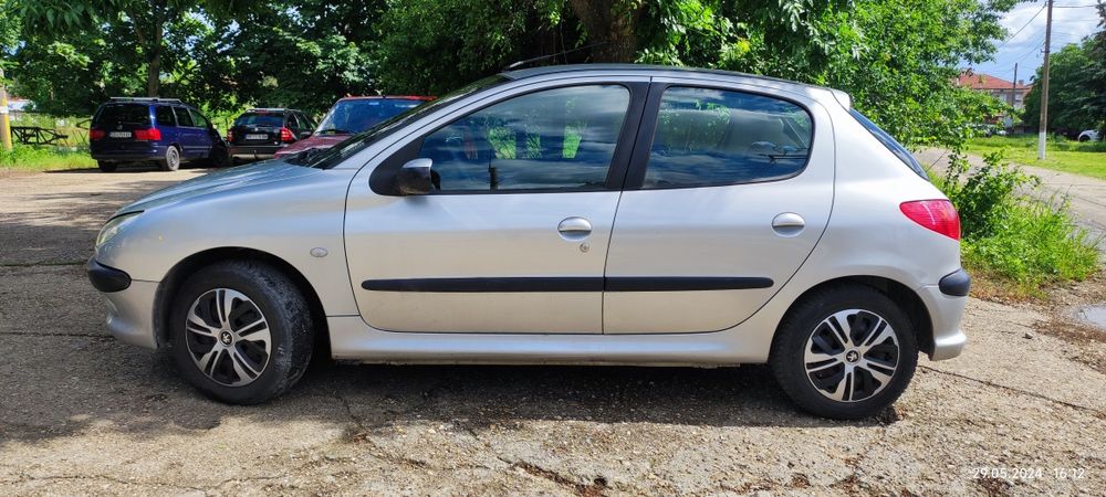 Peugeot 206 бензин