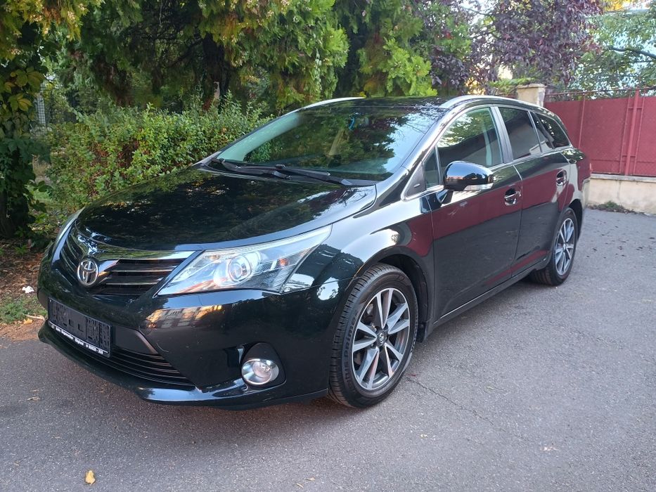 TOYOTA Avensis