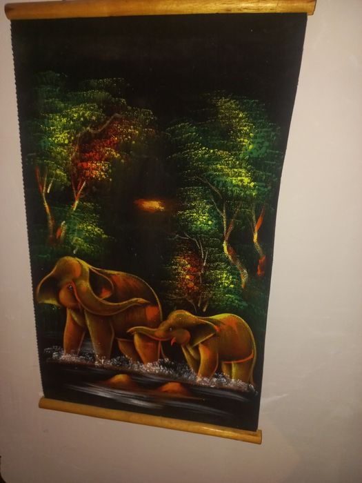 Картины, рамка для картины или зеркала.