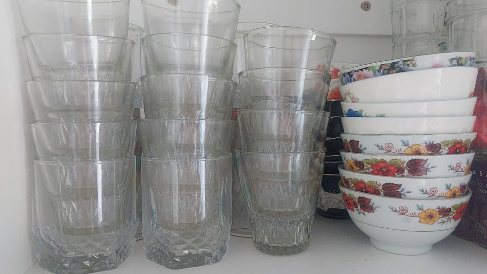 Продам посуду разные.