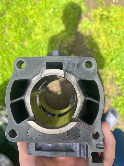 Цилиндър и бутало за Honda cr 125!!!