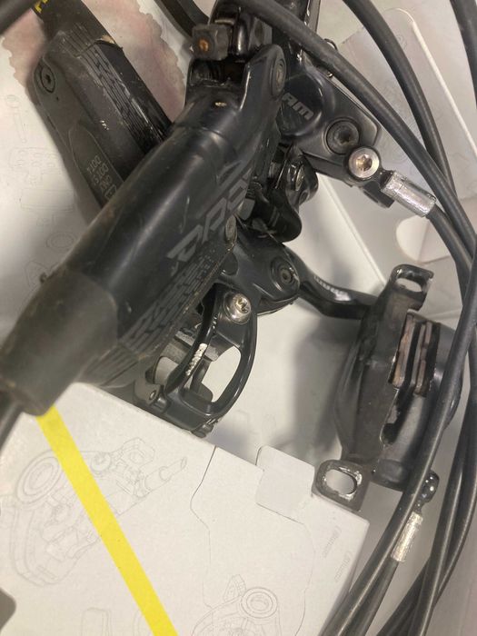 SRAM Code R хидравлични спирачки + 200mm дискове SRAM Centerline