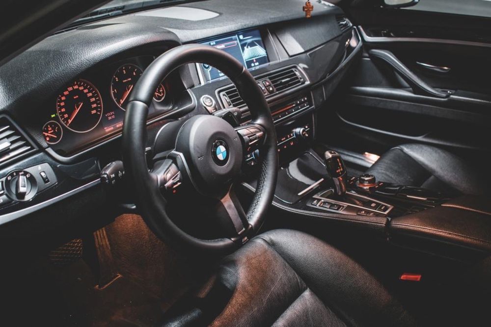 BMW Seria 5 F10 525D