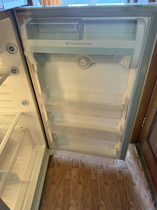 Холодильник рабочий