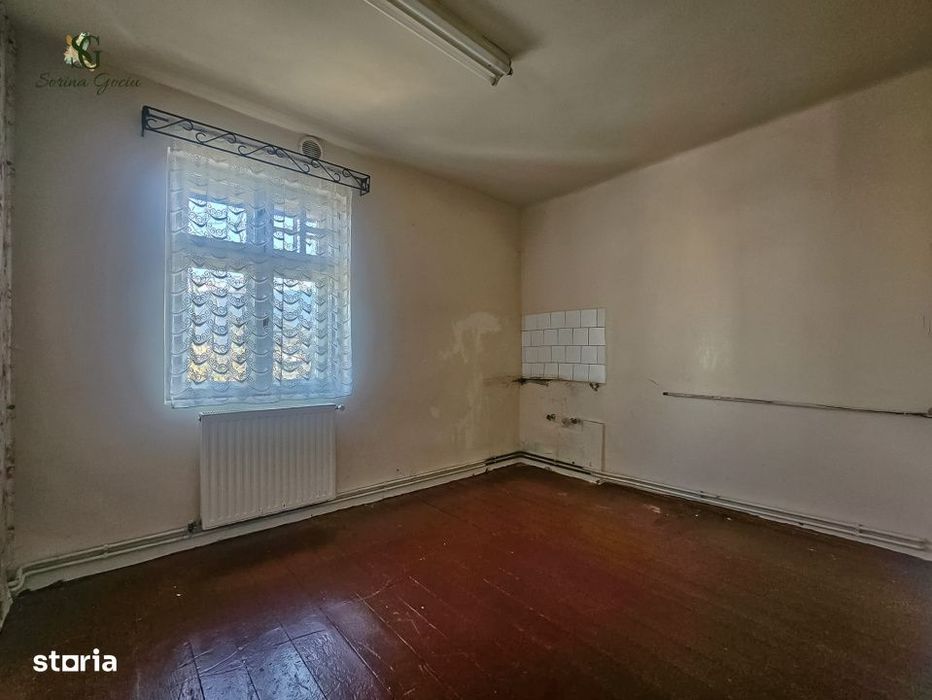 De vanzare Apartament cu 3 camere in casa, Centrul Vechi, Brasov