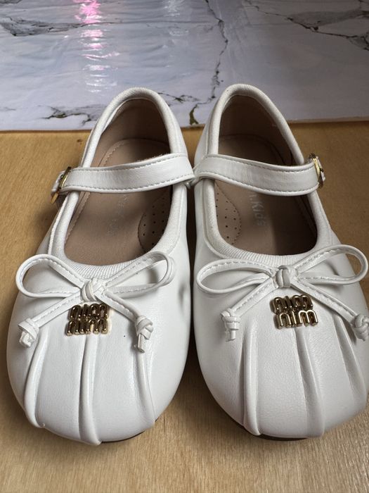 новые туфли 28размер