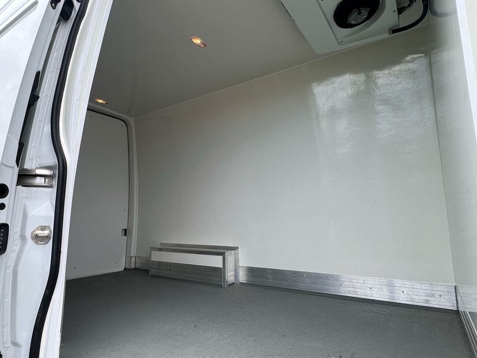 Mercedes sprinter 314 frigorific an 2022 predare leasing