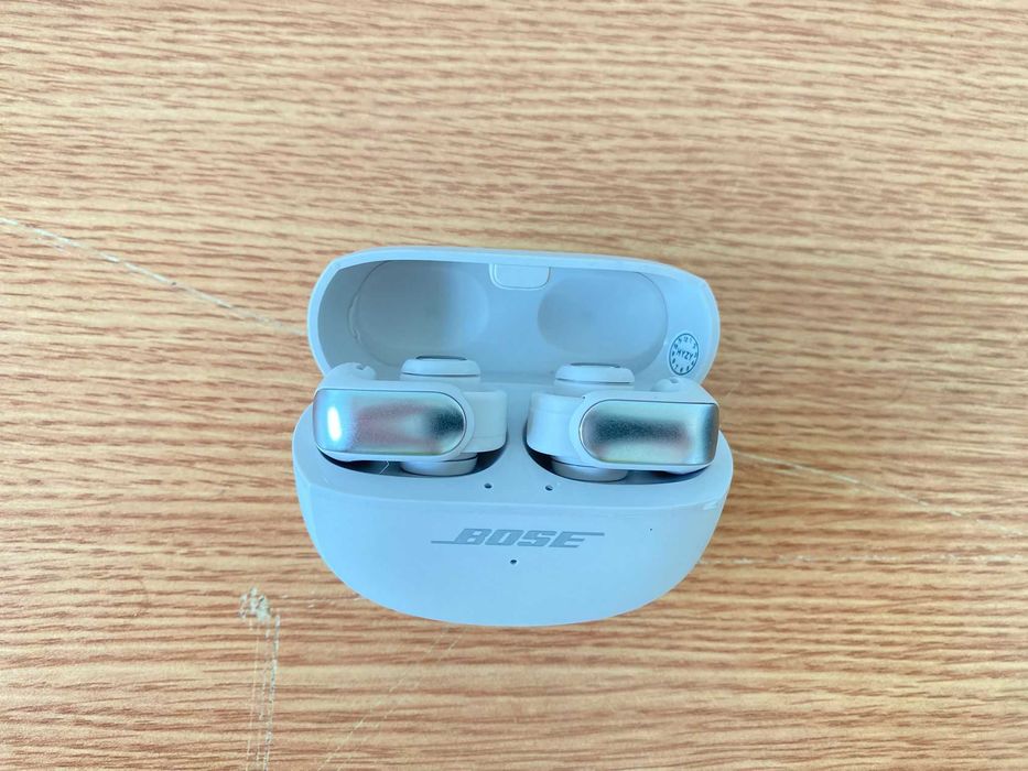 Bose Ultra Open Earbuds, True Wireless, Bluetooth, Microfon, IPX4, White Smoke