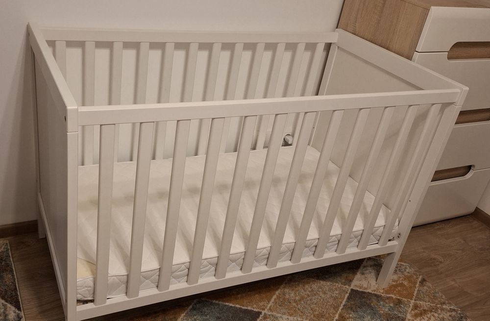 Patut Ikea cu saltea cocos