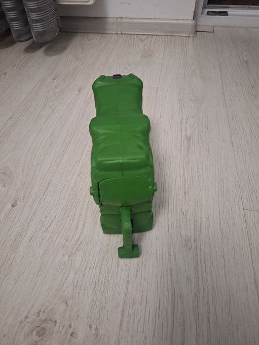 Lot dinozauri plis cutie depozitare.