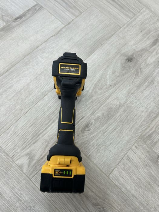 Dewalt DCF 892 impact 1/2