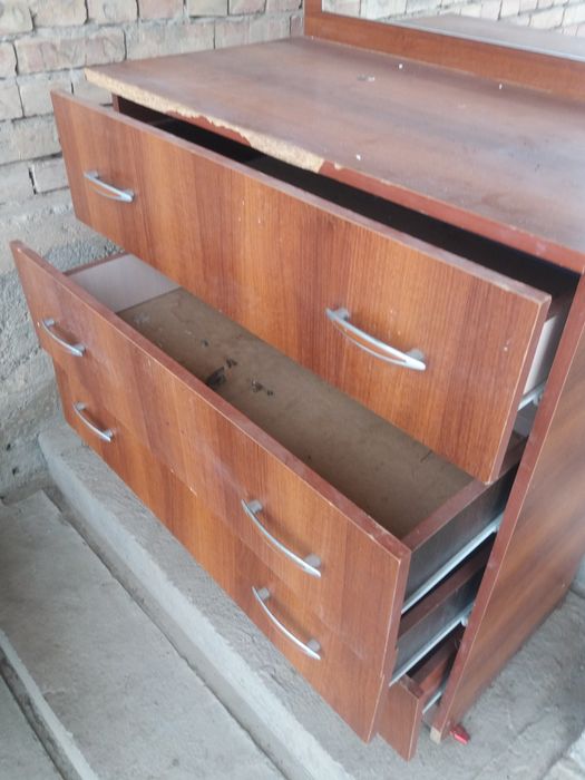 Продаю камоддля д