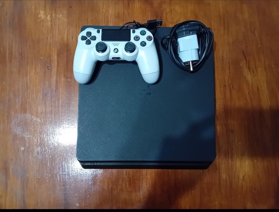 Playstation 4 slim 1.000 giga