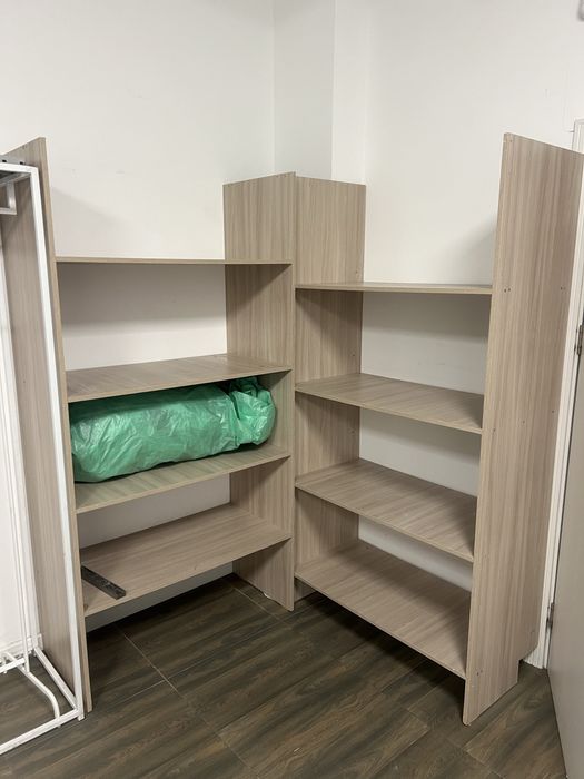 Продам стол и полки