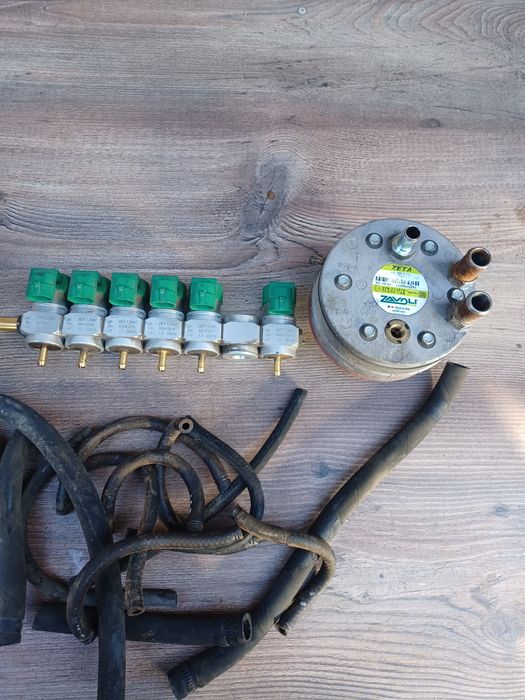 Инжектори и изпарител за 6 цилиндров мотор