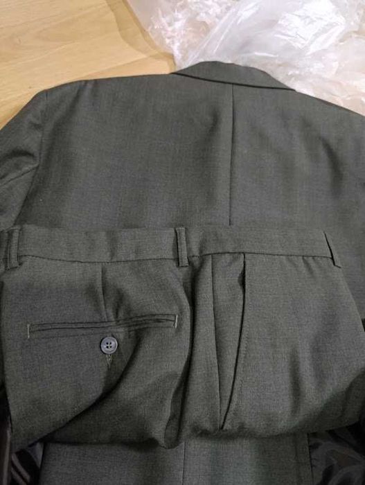 Нов стилен мъжки костюм + бонус