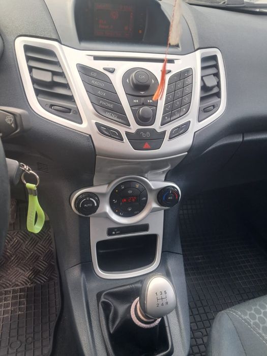 Ford Fiesta Titanium 2012 1.6 TDCi
