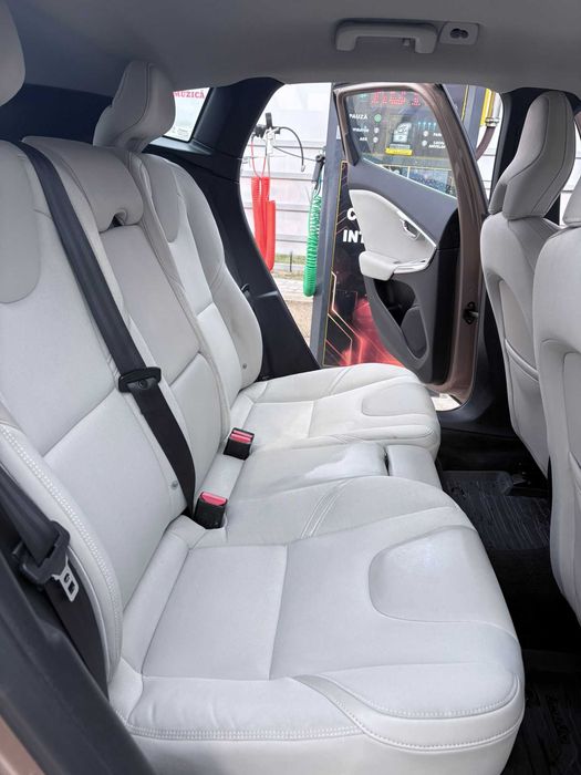 Volvo V40 D2 2013 Momentum