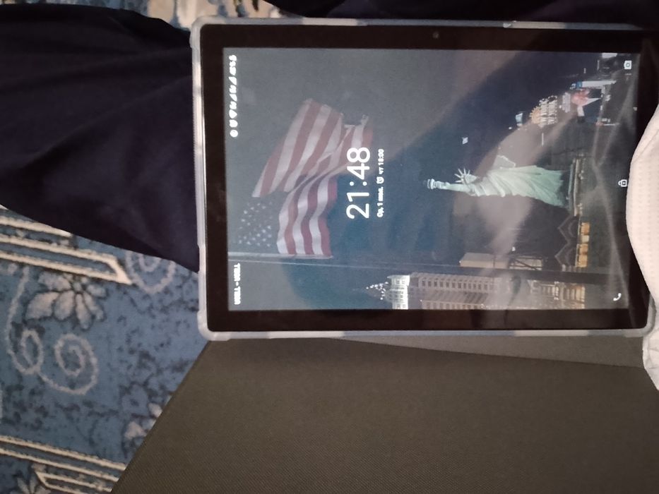 Planshet 1 tb katta ekran 10 ming miliamper