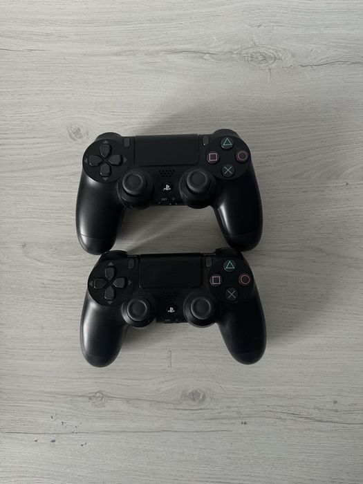 Продаю Playstation 4